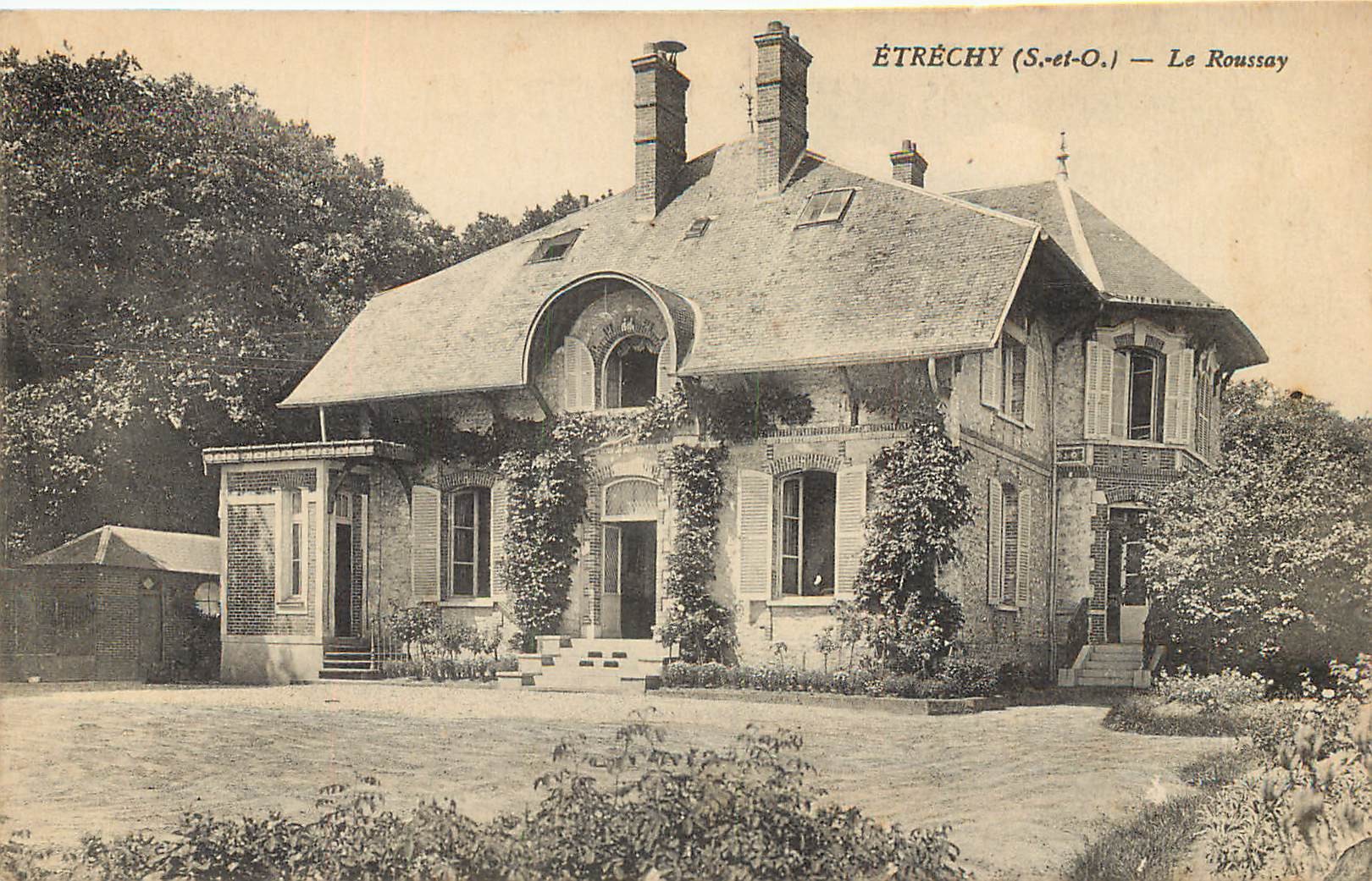 91 ETRECHY. Le Château Roussay