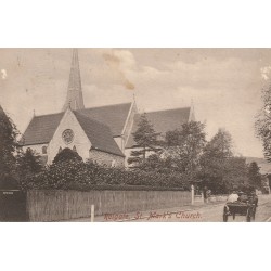Angleterre REIGATE. St Mark's Church avec attelage 1908
