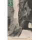 2 x cpa 26 Route des Grands-Goulets avec promeneur 1918