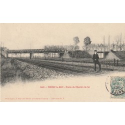 93 NOISY-LE-SEC. Employé près des Ponts du Chemin de Fer 1906
