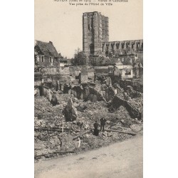 60 NOYON. Ruines et Cathédrale