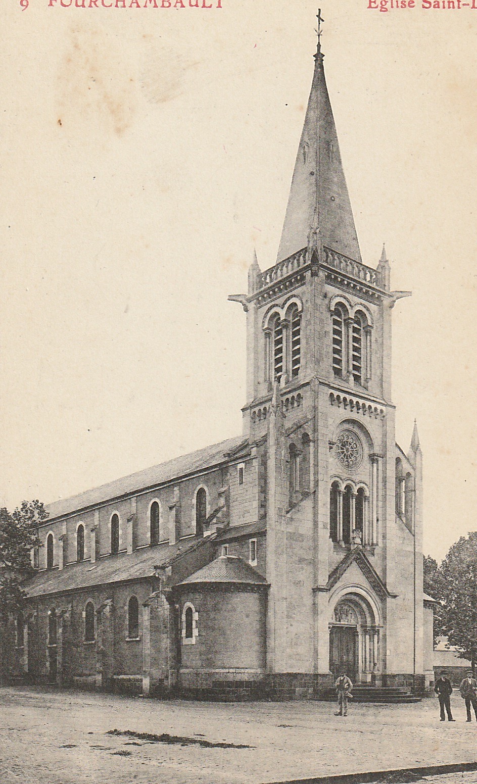 58 FOURCHAMBAULT. Eglise Saint-Louis animée 1915