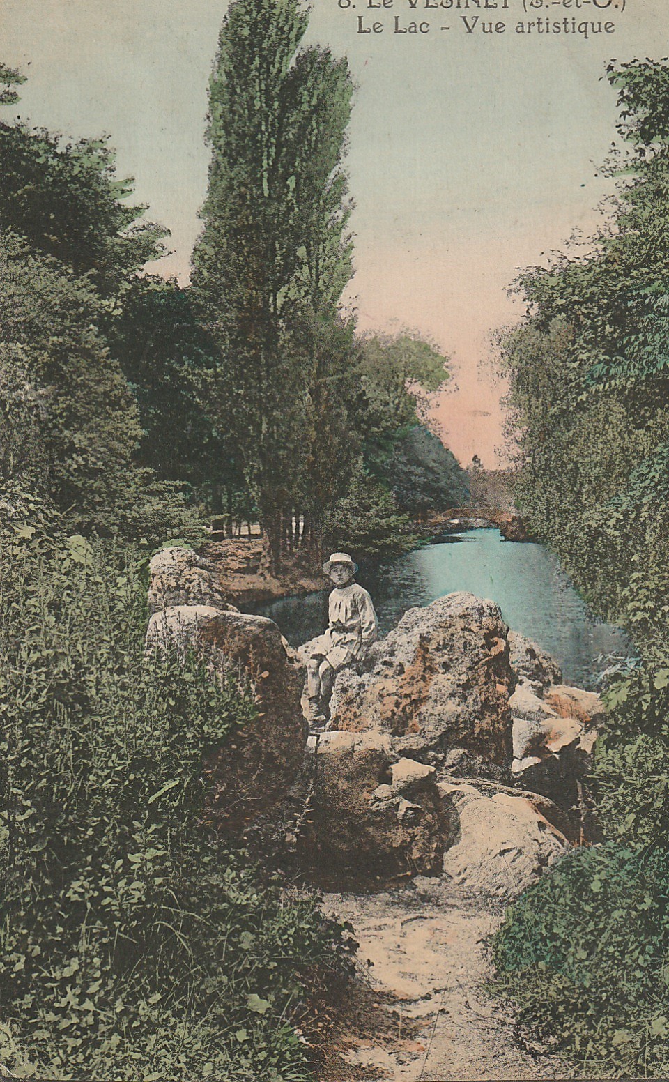 78 LE VESINET. Le Lac avec enfant sur les Rochers