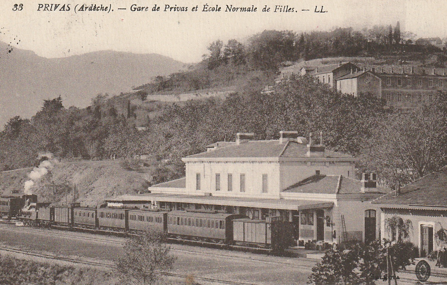07 PRIVAS. Train en Gare et Ecole Normale de Filles 1915