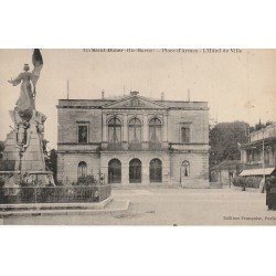 52 SAINT-DIZIER. L'Hôtel de Ville et Café Place d'Armes 1928