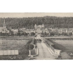 27 SERQUIGNY. Panorama avec attelage sur le Pont