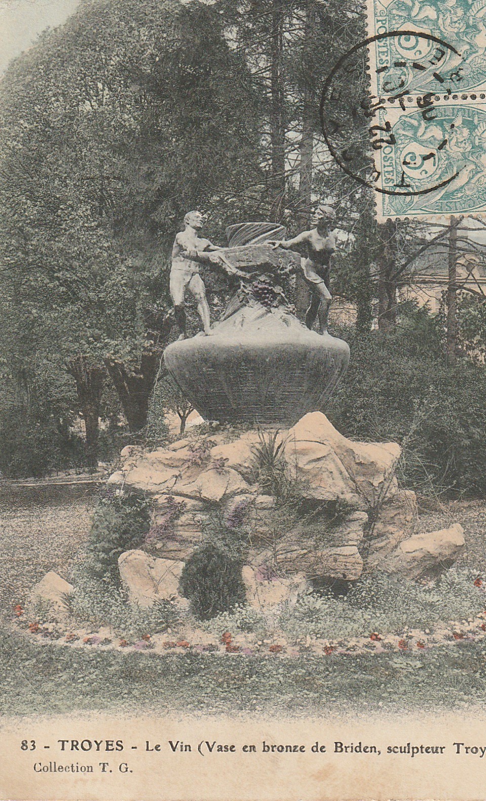 10 TROYES. Le Vin vase en bronze de Briden 1906