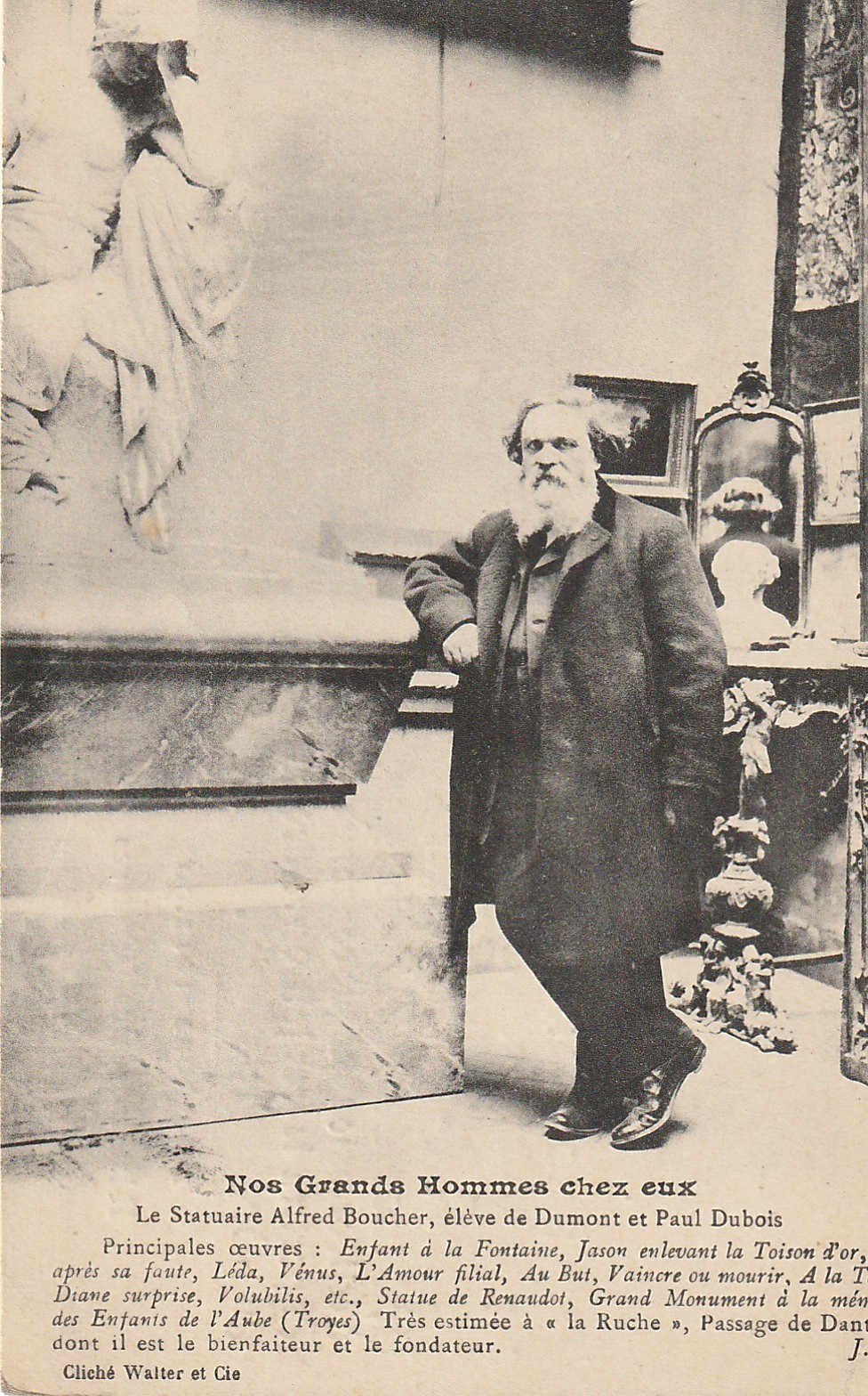 ARTS. Le Statuaire Alfred Boucher avec Enfant à la Fontaine. Carte publicitaire " Bar-Vendôme "