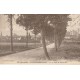 16 LA ROCHEFOUCAULD. Sur la route de Chasseneuil