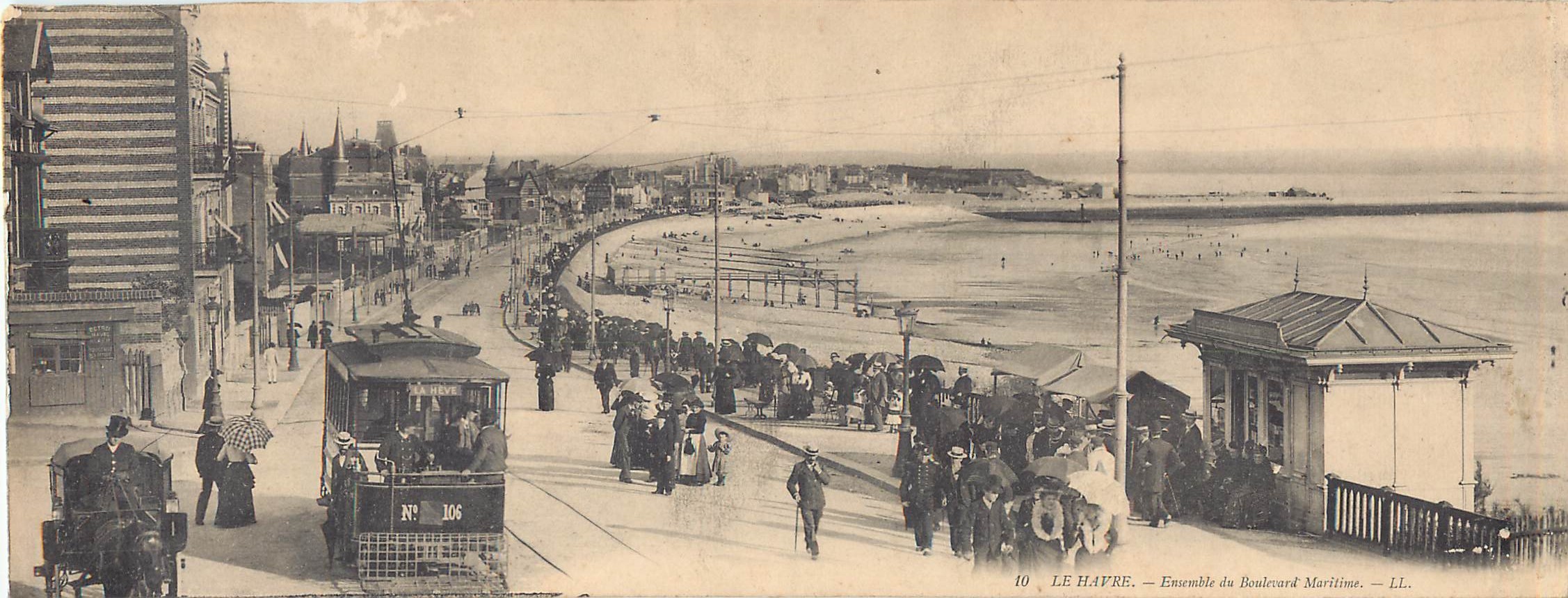 Superbe carte panoramique 28 x 11 cm LE HAVRE 76. Tramway Boulevard Maritime grosse animation