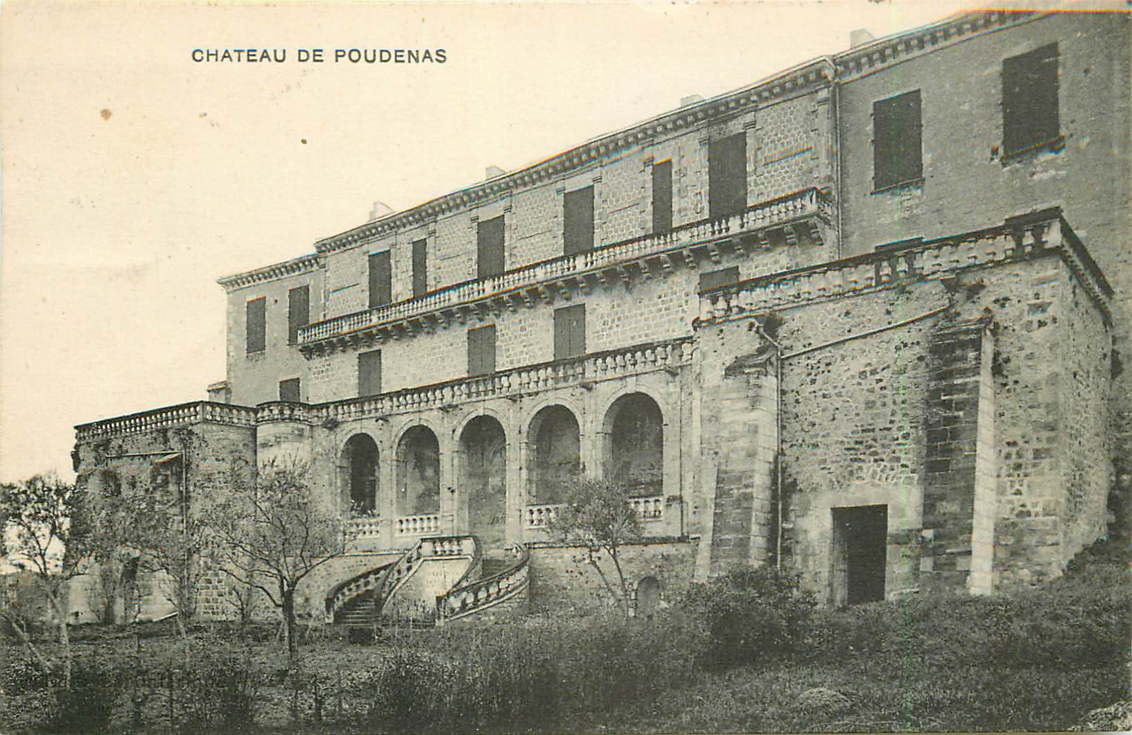 47 POUDENAS. Le Château Comte de Nadaillac 1930