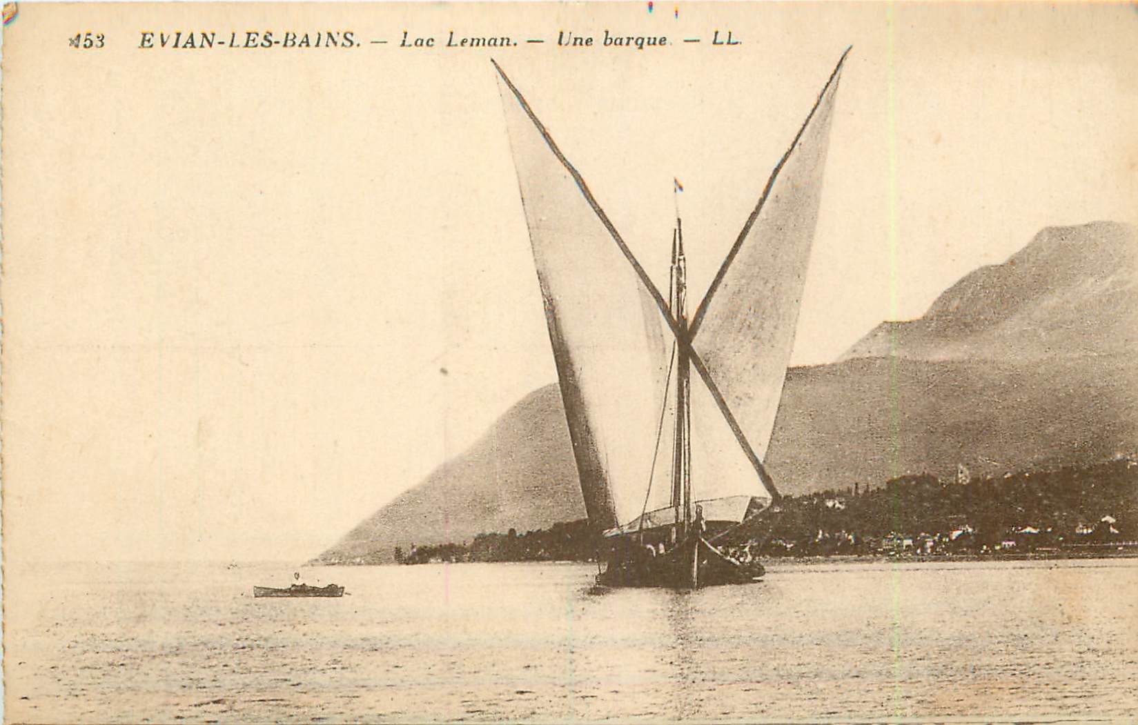 74 EVIAN-LES-BAINS. Une Barque de Pêcheurs sur le Lac Léman
