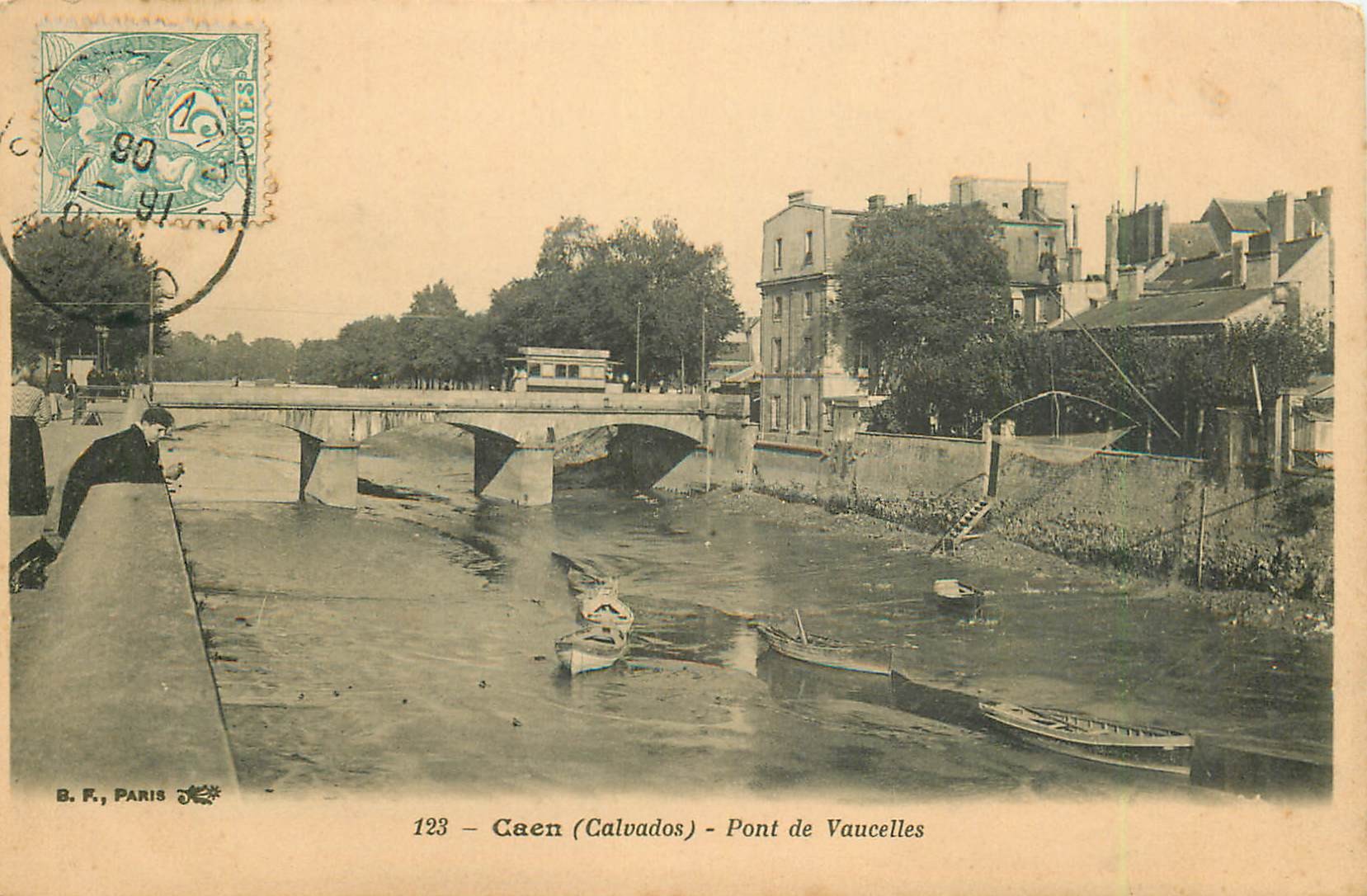 14 CAEN. Pont de Vaucelles avec barques de Pêcheurs 1906