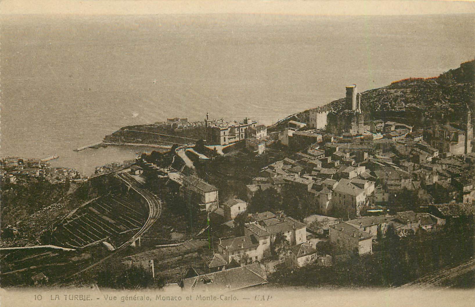 06 LA TURBIE. Vue générale, Monaco et Monte-Carlo