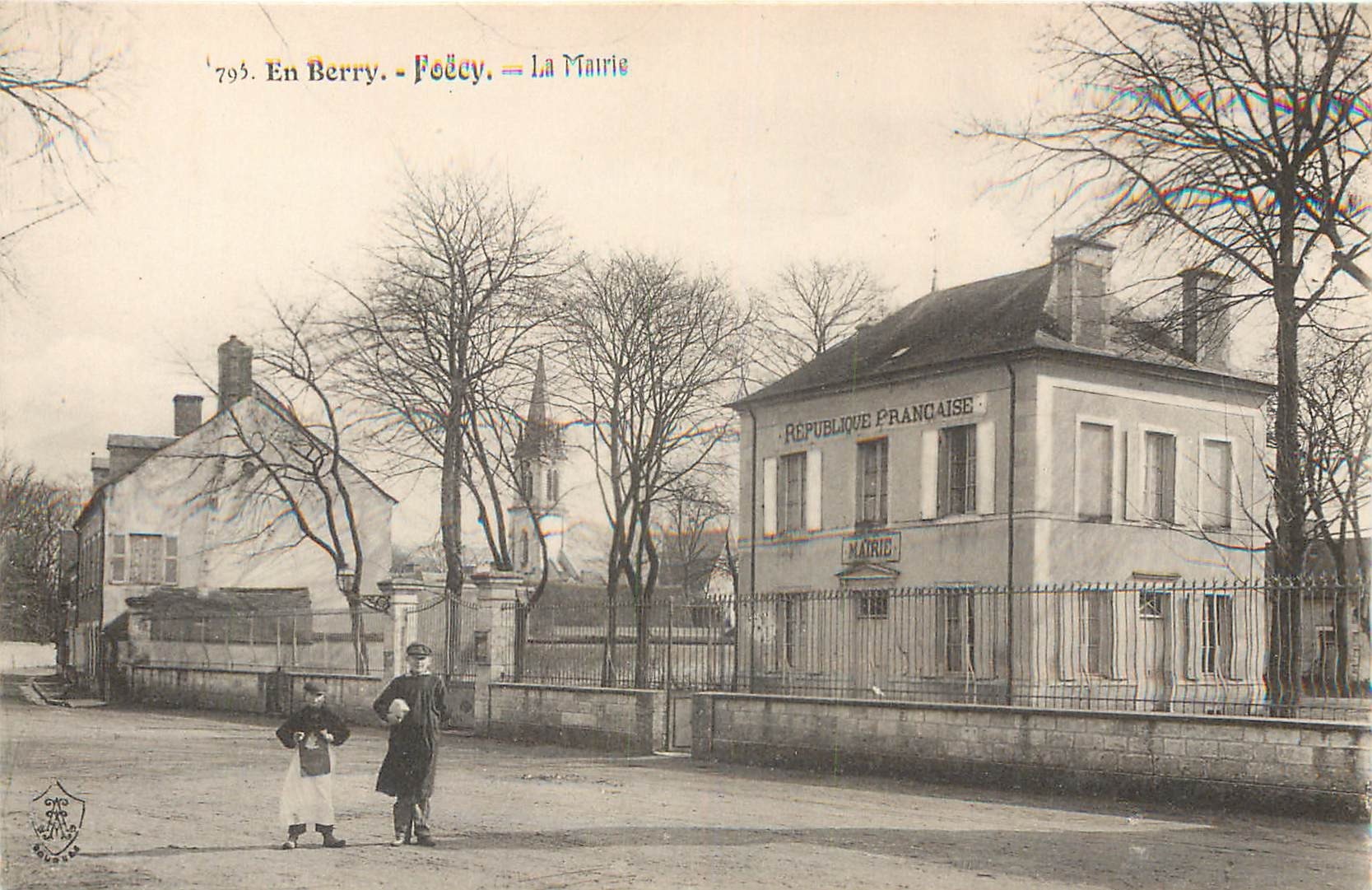 18 FOËCY. La Mairie animation