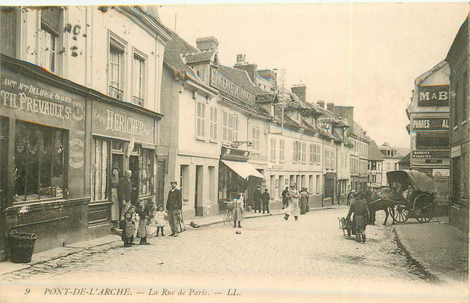 27 PONT DE L'ARCHE. Rue de Paris 1913 Café Héricher et Commerce Prevault