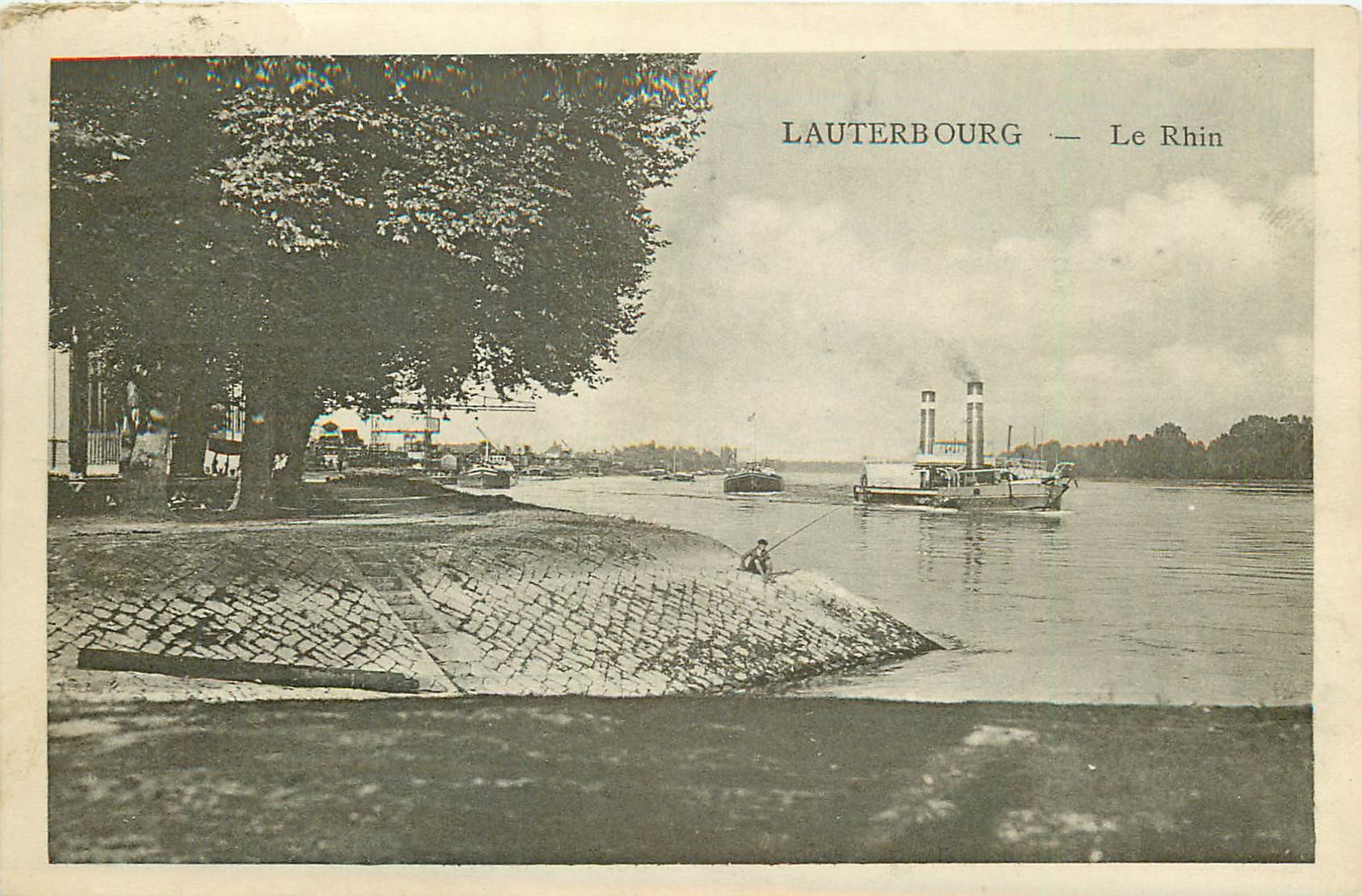 67 LAUTERBOURG. Bateau à vapeur sur le Rhin 1928