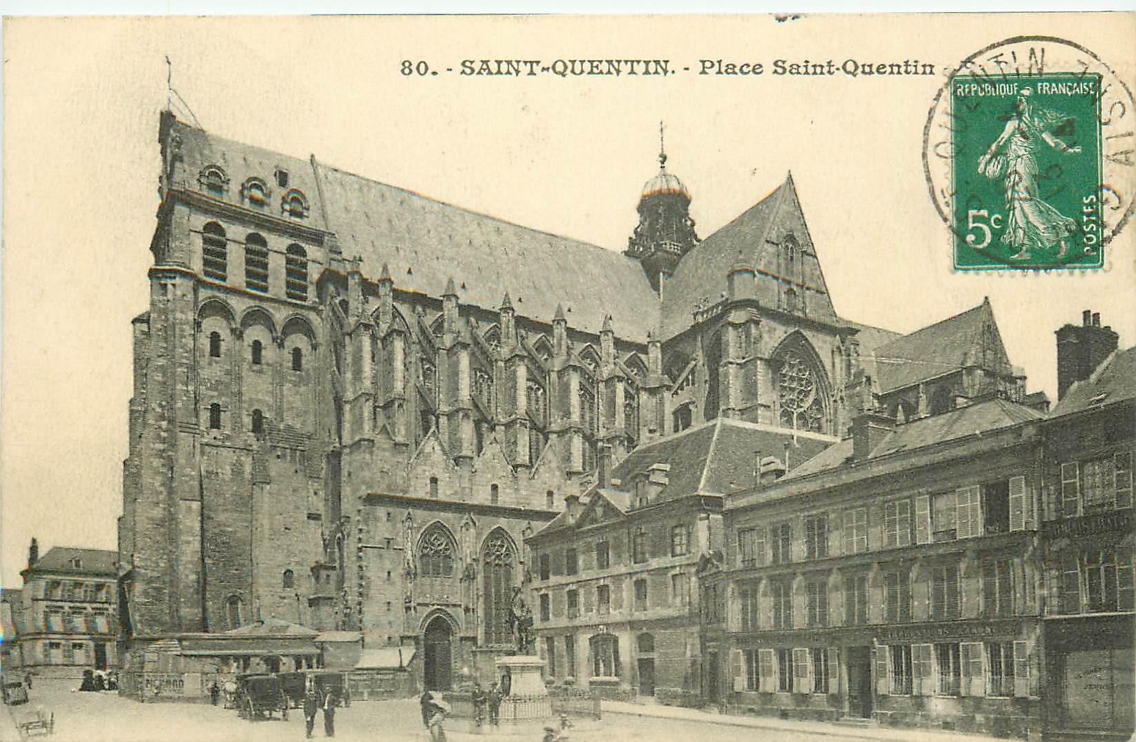 02 SAINT-QUENTIN. Animation sur la Place 1914
