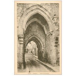 carte postale ancienne 22 DINAN. Porte du Jerzual 2365