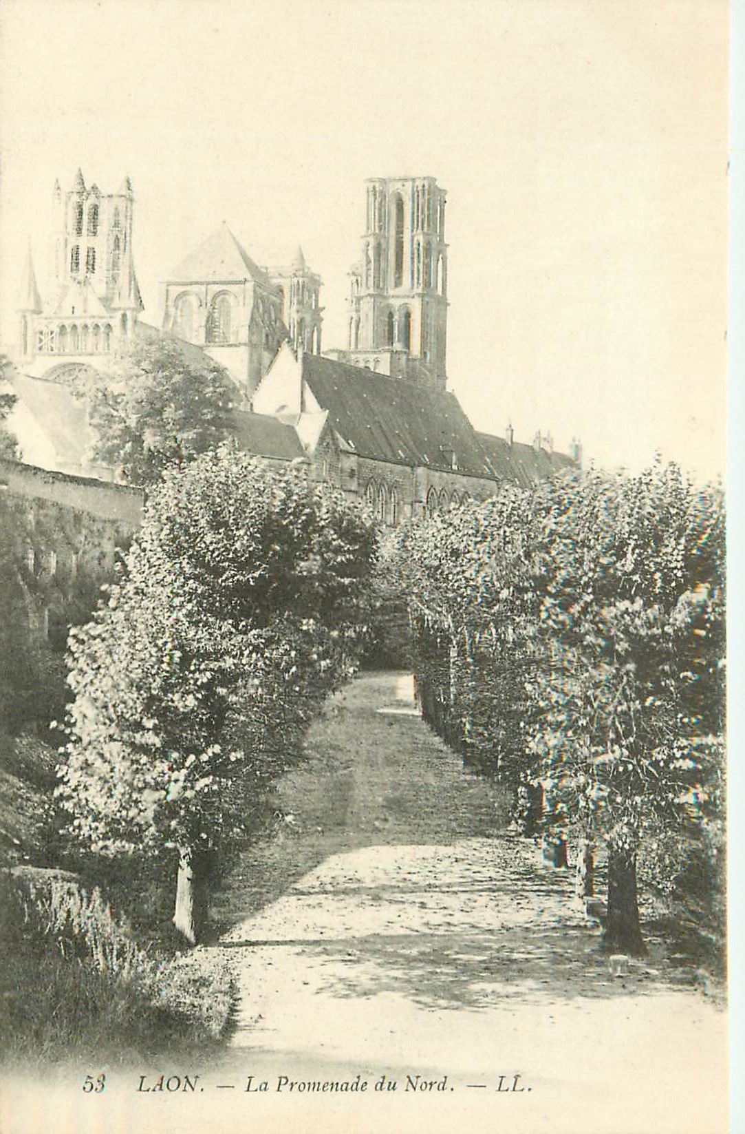 02 LAON. La Promenade du Nord