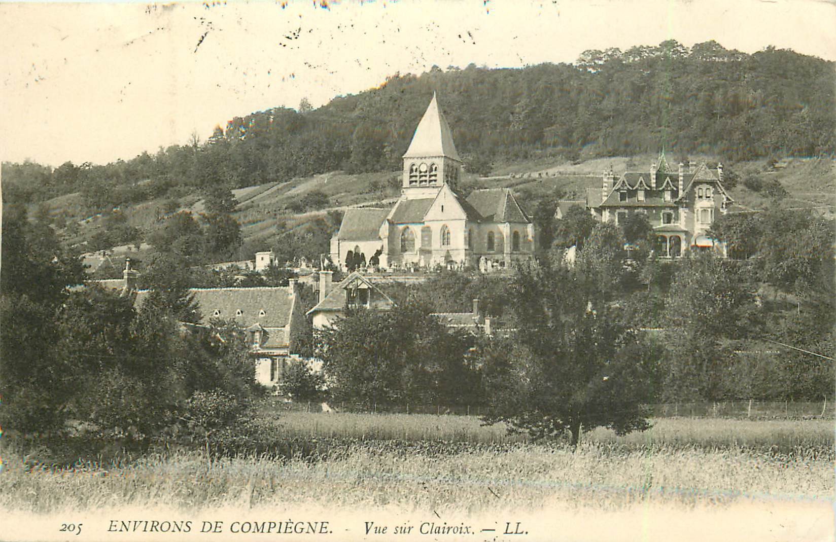 60 CLAIROIX. Vue générale sur le Village avec son Eglise 1907