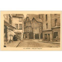 carte postale ancienne 22 DINAN. Rue de l'Apport. Pâtisserie, Cordonnerie et Pharmacie Normale