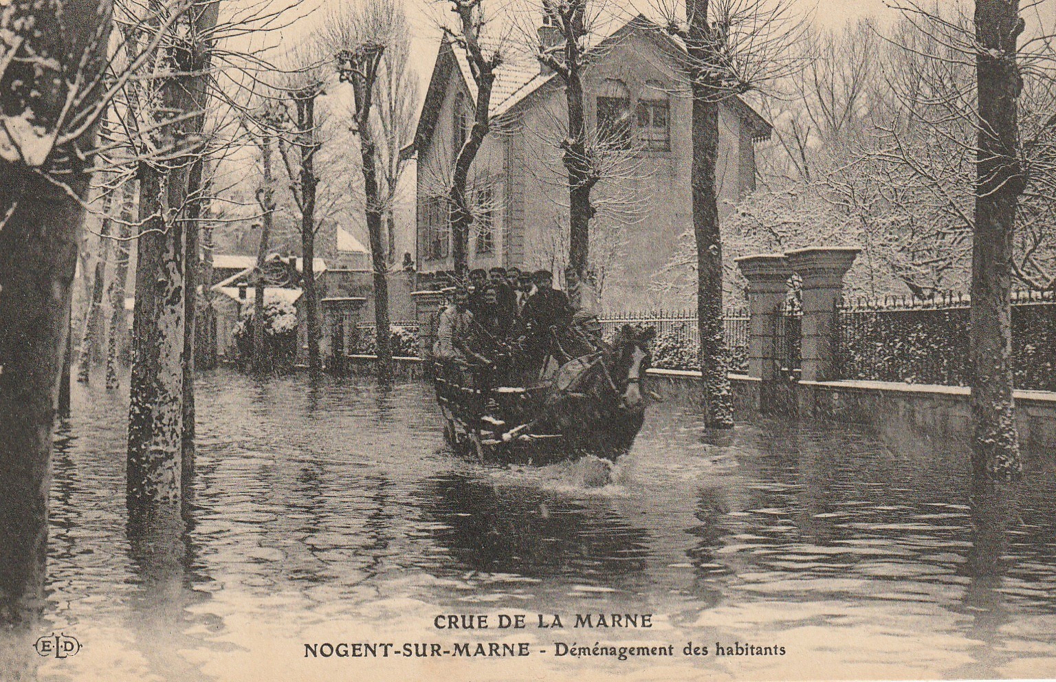 Crue de 1910. NOGENT-SUR-MARNE 94. Déménagement des habitants en attelage