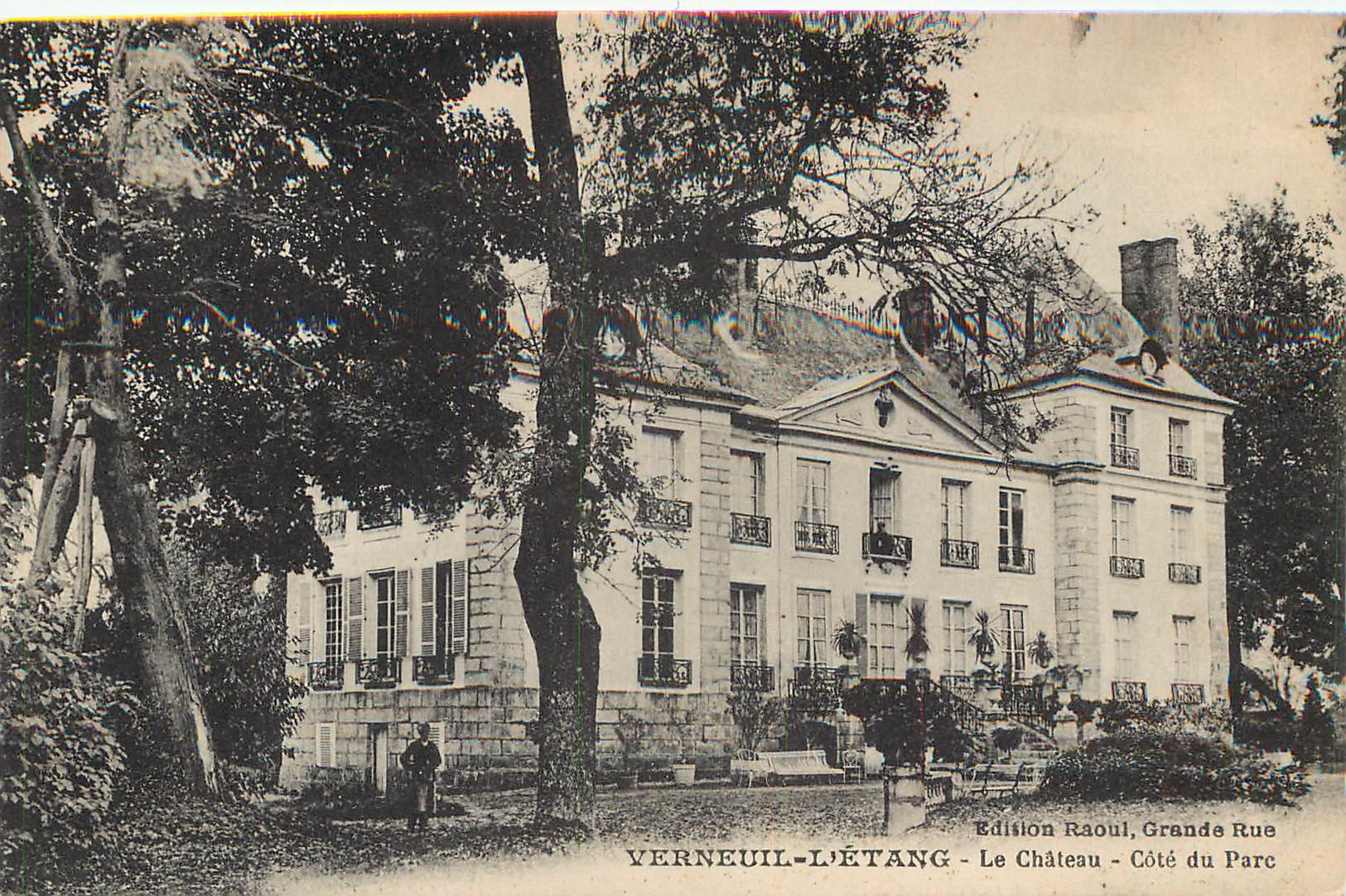 77 VERNEUIL-L'ETANG. Le Château côté du Parc route de Beauvoir