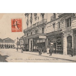 45 ORLEANS. La Gare rue de la République avec Parfumerie et Hôtel Brasserie 1914
