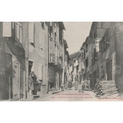 09 CASTILLON. Belle animation Rue de l'Eglise