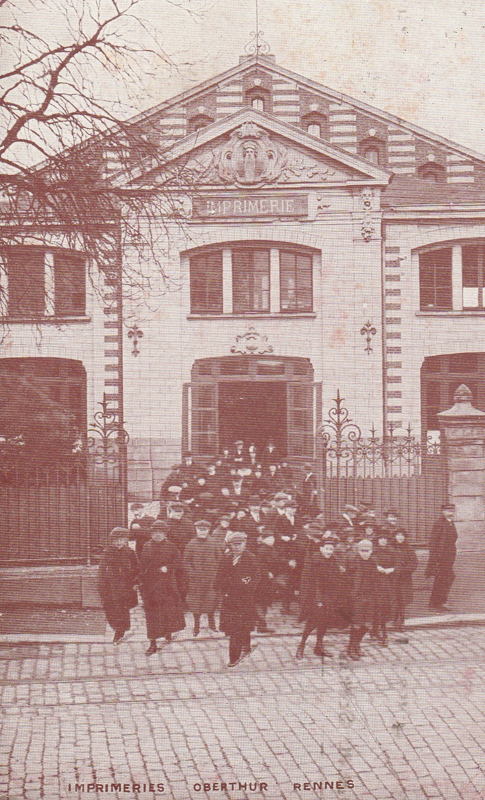 35 RENNES. Sortie du Personnel à l'Imprimerie Oberthur