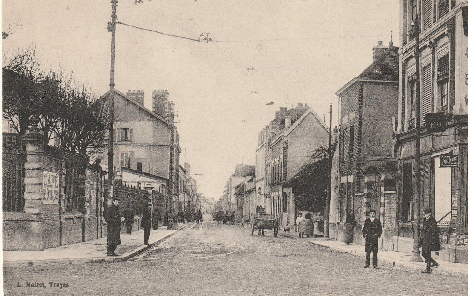 10 TROYES. Bar Restaurant rue de Preize