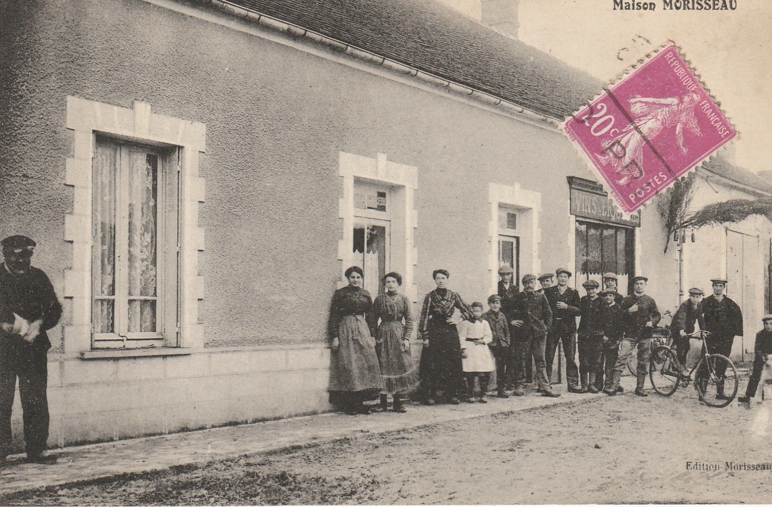 77 BURCY. Maison Morisseau Café bistro belle animation