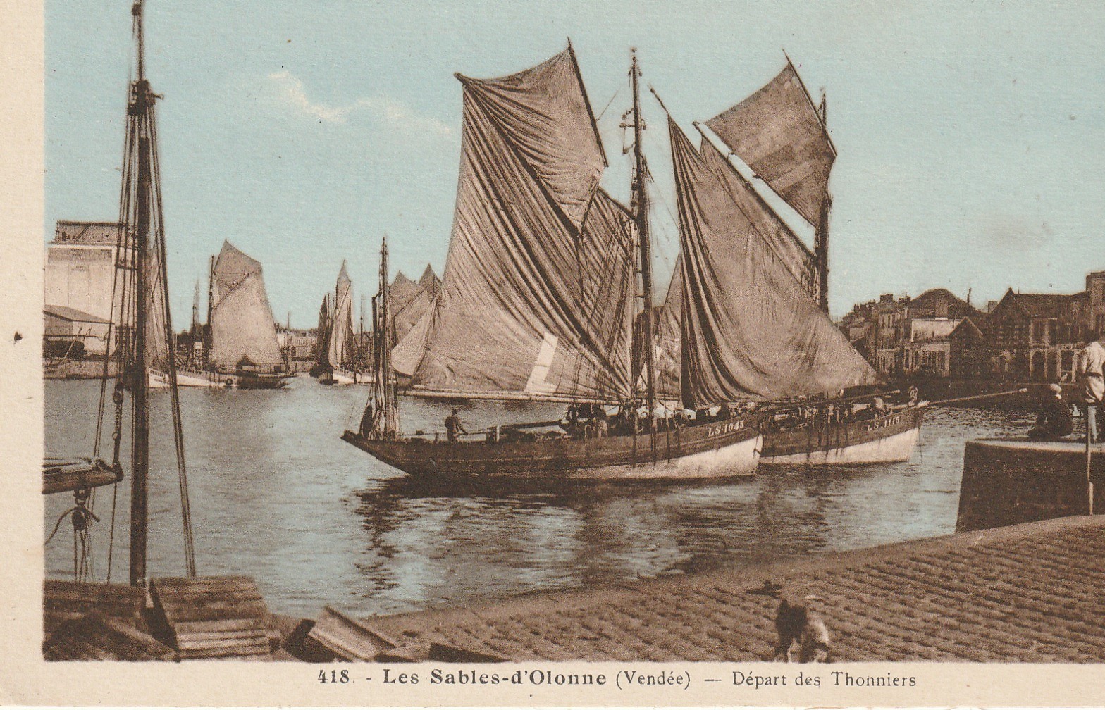 85 LES SABLES-D'OLONNE. Départ des Thoniers