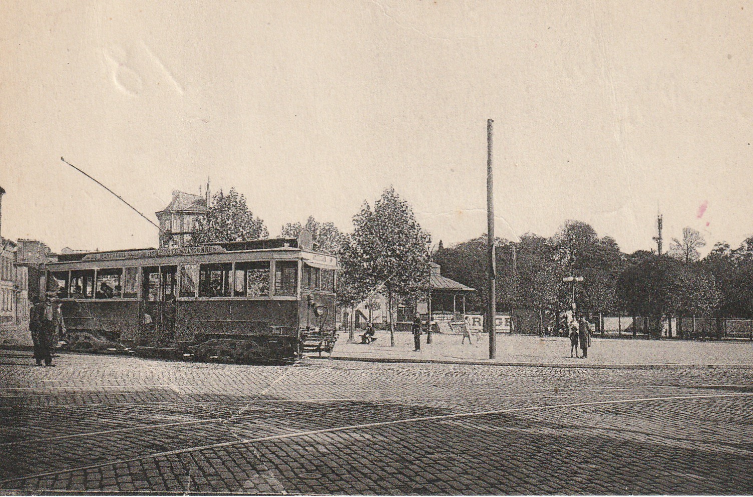 93 MONTREUIL-SOUS-BOIS. Tramway Place Jean-Jaurès