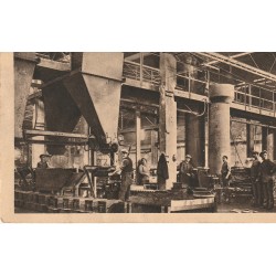 25 SOCHAUX MONTBELIARD. Fonderie acier automobiles Peugeot avec ouvriers