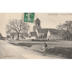 77 REMAUVILLE. La Place de l'Eglise avec personnage assis vers 1910