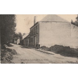 45 SCEAUX-DU-GATINAIS. La Bottière rue Principale petite animation