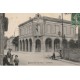 31 ONDES. La Mairie avec Fontaine à manivelle 1922