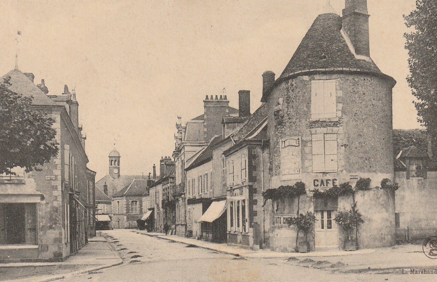 45 SULLY-SUR-LOIRE. Café rue Porte de Sologne