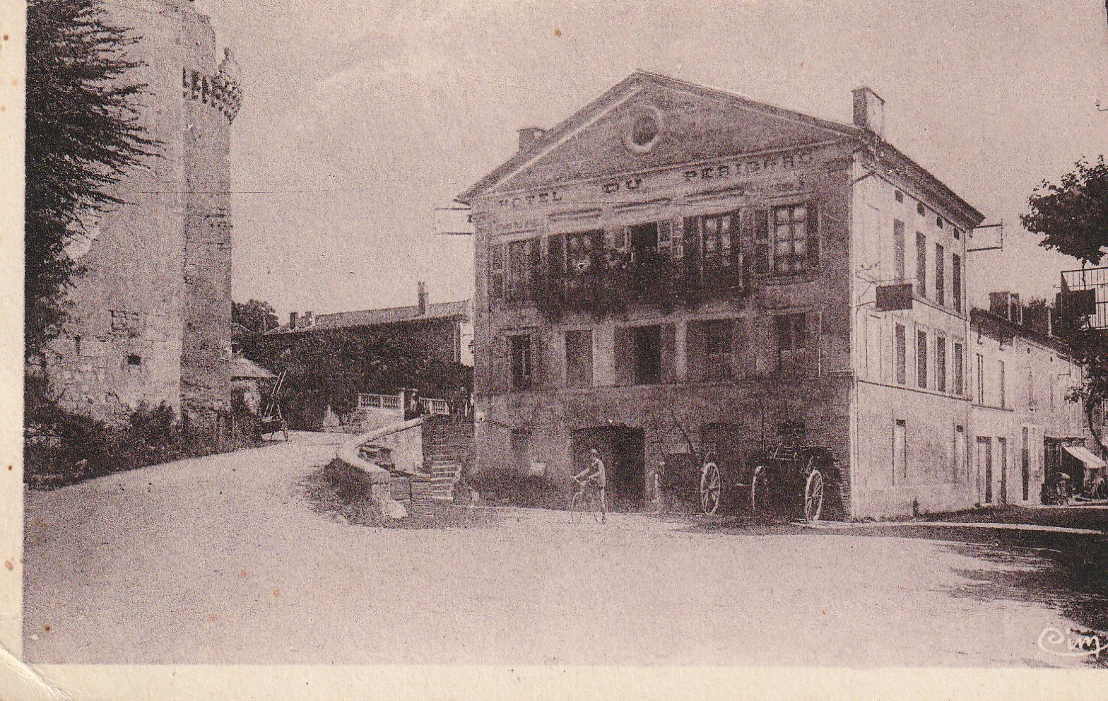 24 VILLAMBLARD. Hôtel du Périgord 1951