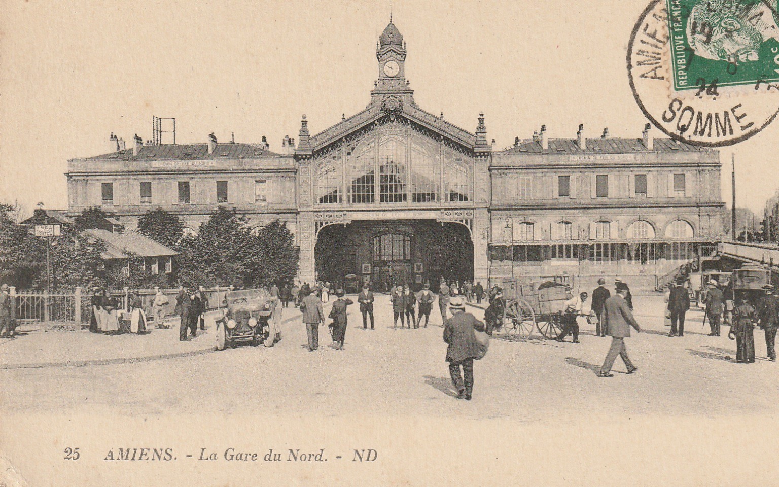 80 AMIENS. La Gare du Nord bien animée 1924