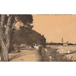 17 LA ROCHELLE. La Plage prise du Parc du Casino 1930