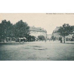 12 SEVERAC-GARE. Hôtel et Cafés Place de la Gare