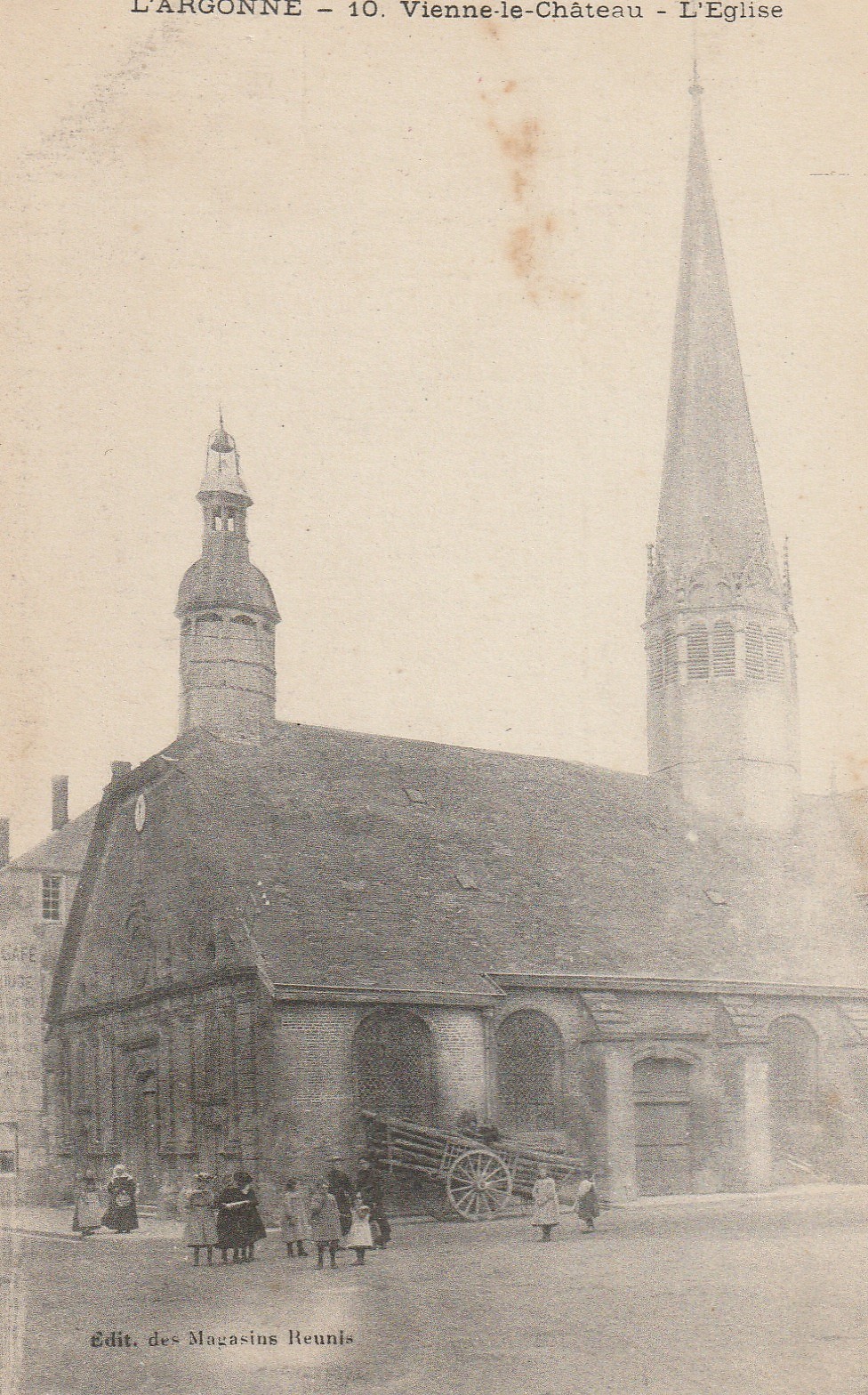 51 VIENNE-LE-CHATEAU. L'Eglise belle animation