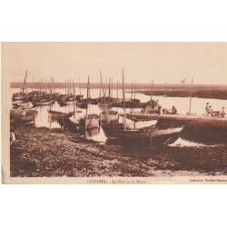 29 LESCONIL. La Digue et nombreuses barques de Pêcheurs dans le Port 1935