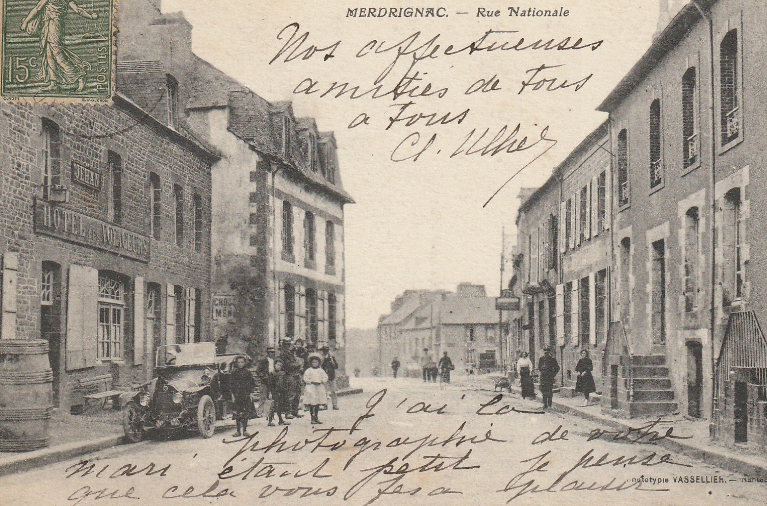 22 MERDRIGNAC. Voiture ancienne devant Hôtel des Voyageurs Rue Nationale 1918