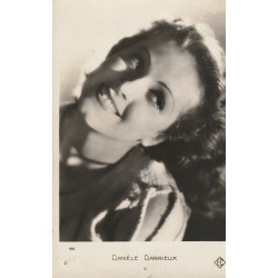 Photo cpsm ARTISTE Comédienne Daniele DARRIEUX
