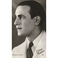 Photo cpsm petit format ARTISTE Comédien chanteur Tino Rossi