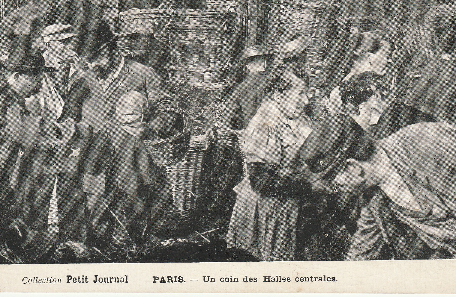 PARIS 01. Un coin des Halles centrales bien animé. Collection Petit Journal